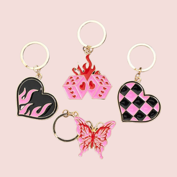 FLAMING HEART KEYRING