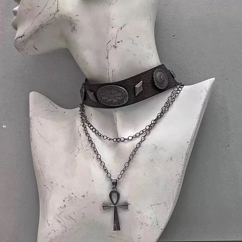 GOTHIC CROSS CHOKER NECKLACE