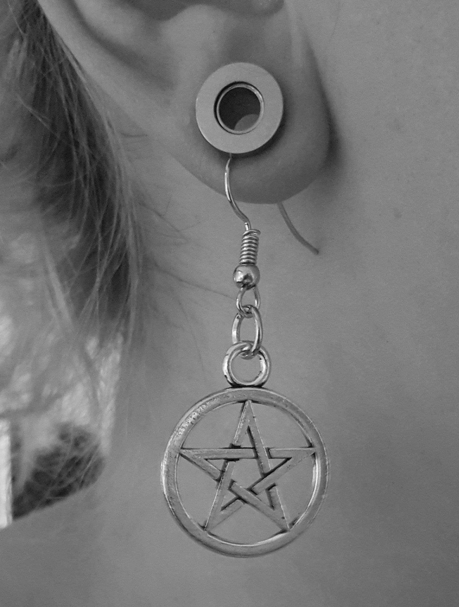 PENTAGRAM EARRINGS