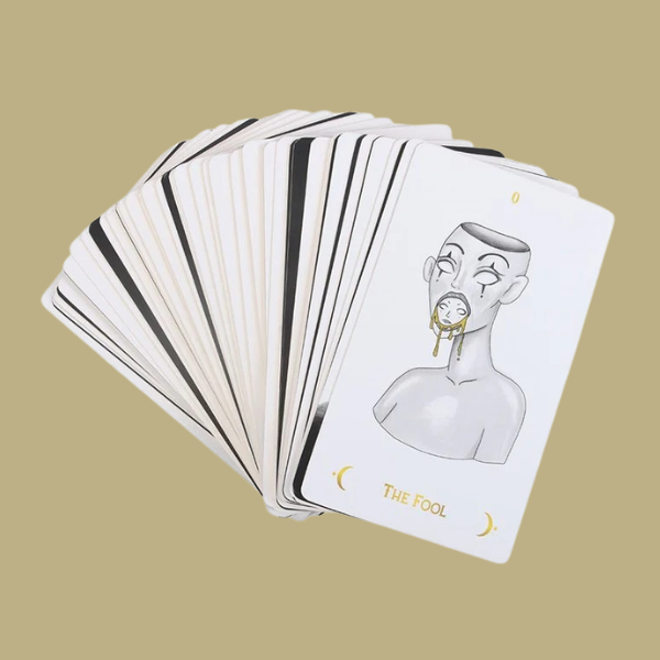THE MACABRE TAROT DECK