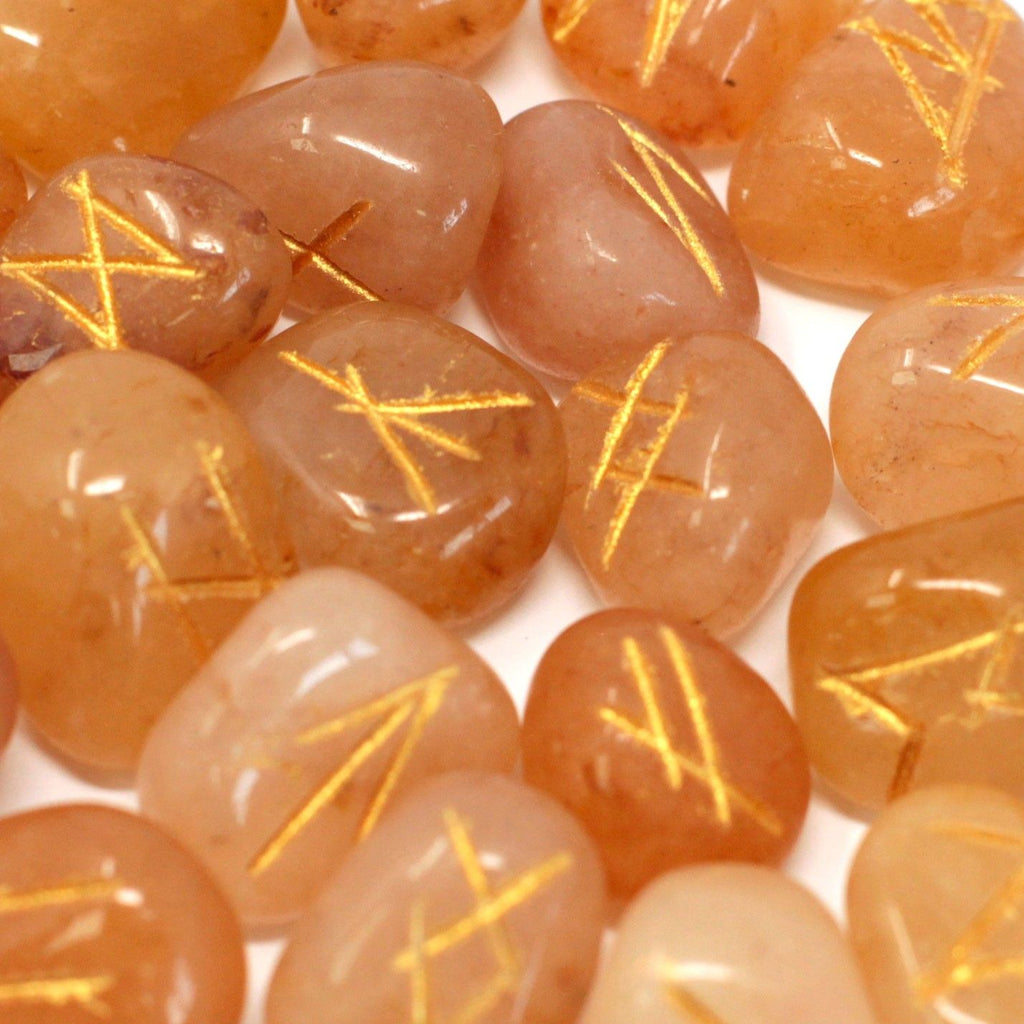 YELLOW AVENTURINE RUNE STONE SET IN POUCH