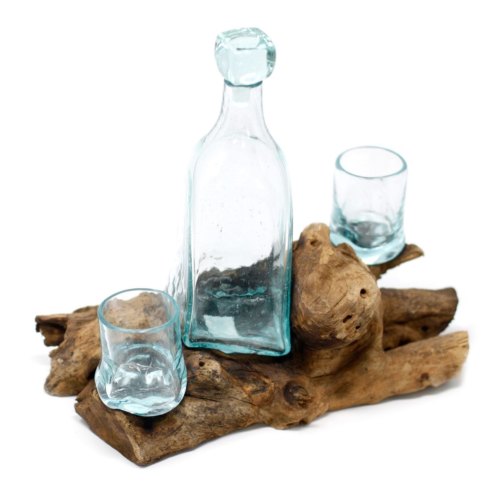 GLASS BOTTLE + GLASS SET ON GAMAL WOOD