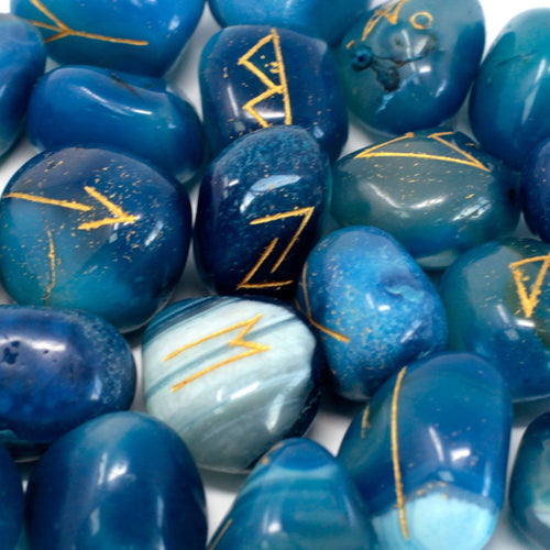 BLUE ONYX RUNE STONE SET IN POUCH