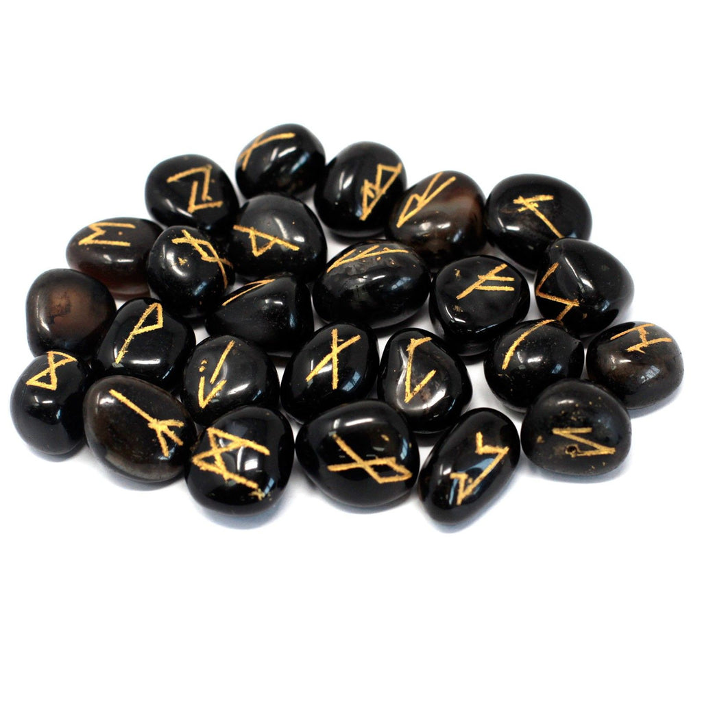 BLACK ONYX RUNE STONE SET IN POUCH